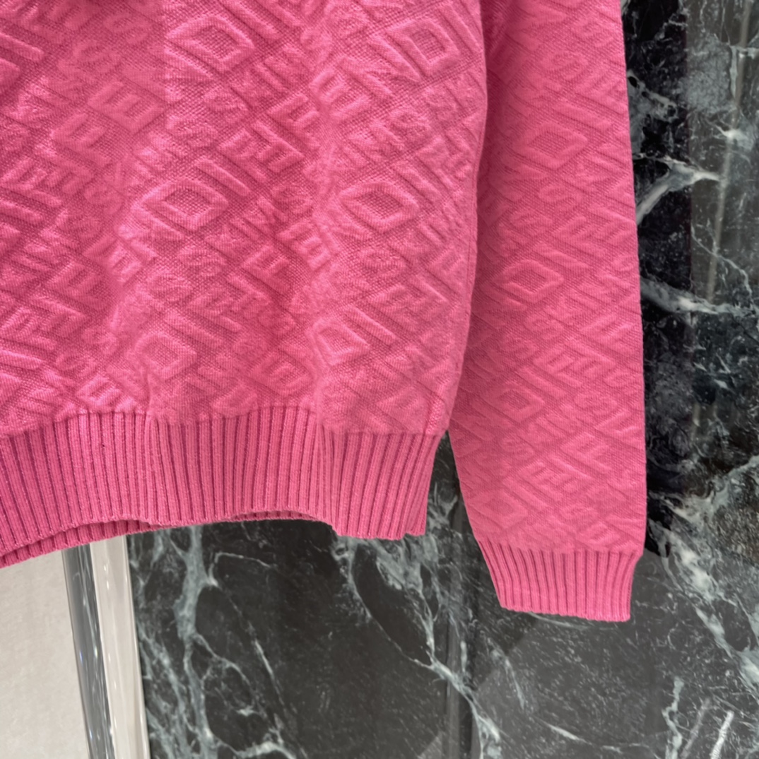 FD 25秋冬新款 提花圆领针织衫 几何纹理设计 细节满分 圆领简约百搭 日常或轻正式场合都能轻松驾驭 