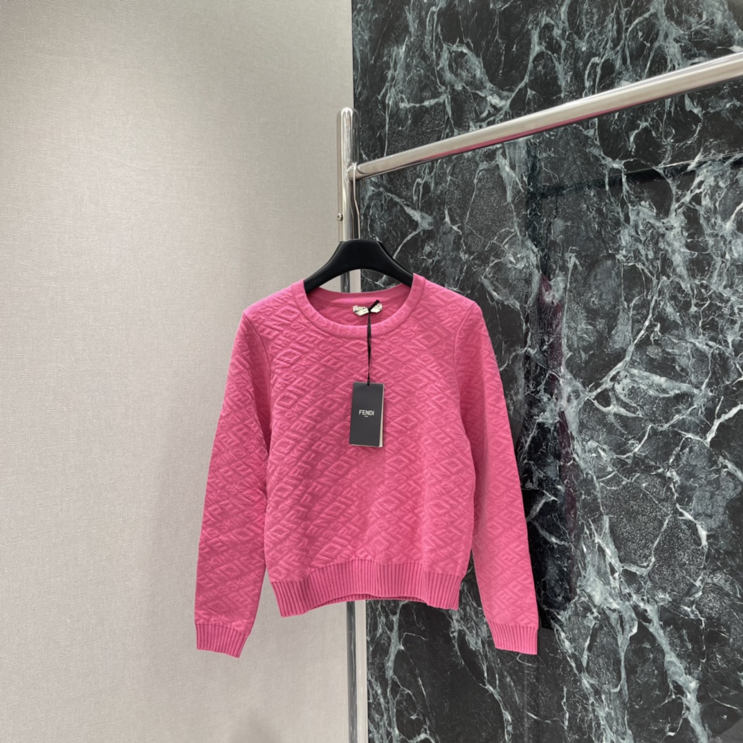 FD 25秋冬新款 提花圆领针织衫 几何纹理设计 细节满分 圆领简约百搭 日常或轻正式场合都能轻松驾驭 