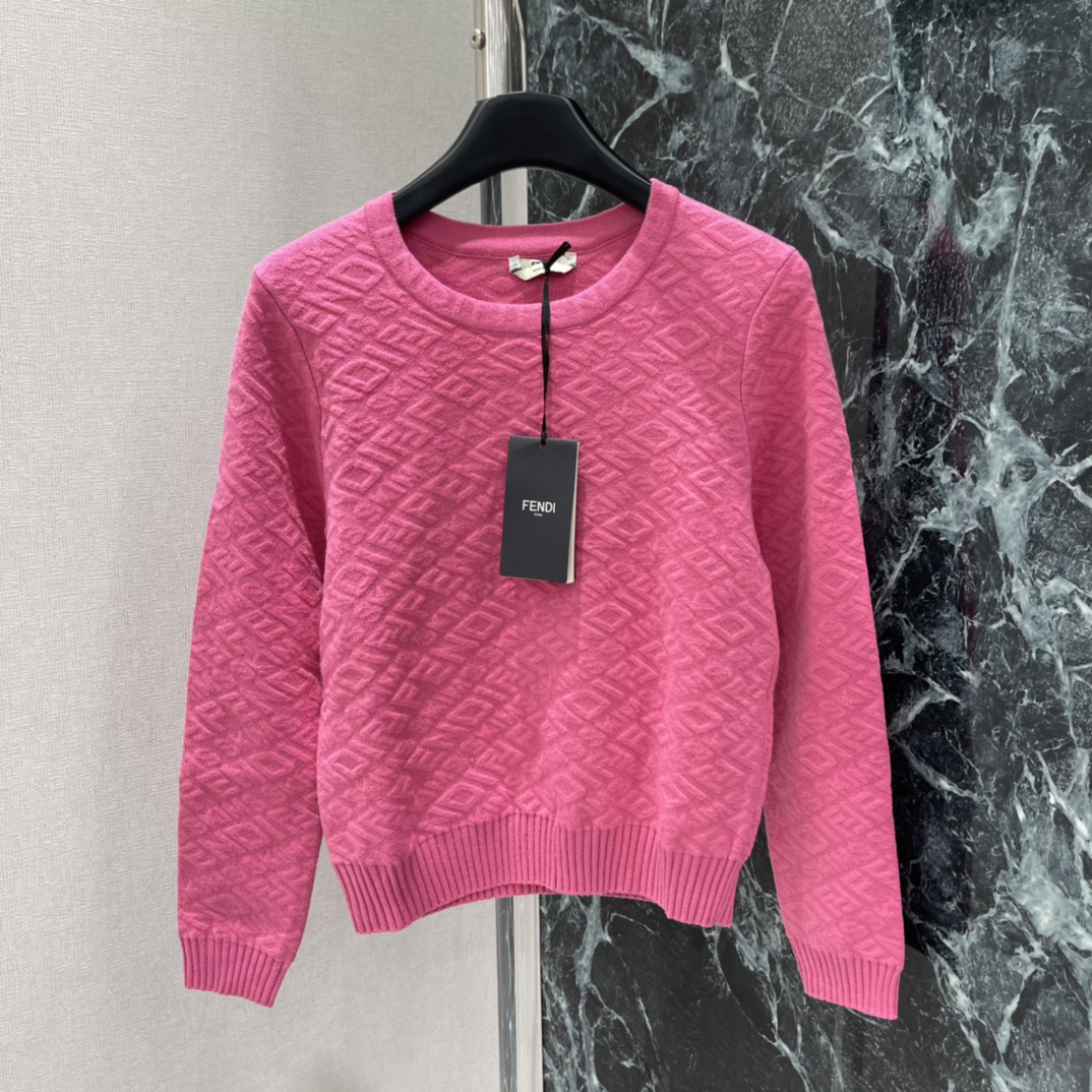 FD 25秋冬新款 提花圆领针织衫 几何纹理设计 细节满分 圆领简约百搭 日常或轻正式场合都能轻松驾驭 