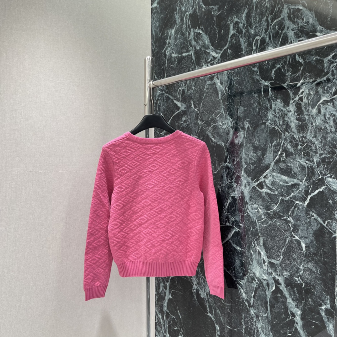 FD 25秋冬新款 提花圆领针织衫 几何纹理设计 细节满分 圆领简约百搭 日常或轻正式场合都能轻松驾驭 