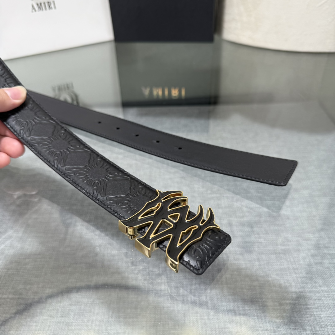 爱美丽AMIRI最新网红爆款双面牛皮皮带配原装盒专柜同步3.8宽新款上市了，原版牛皮，搭配钢扣，优雅，大