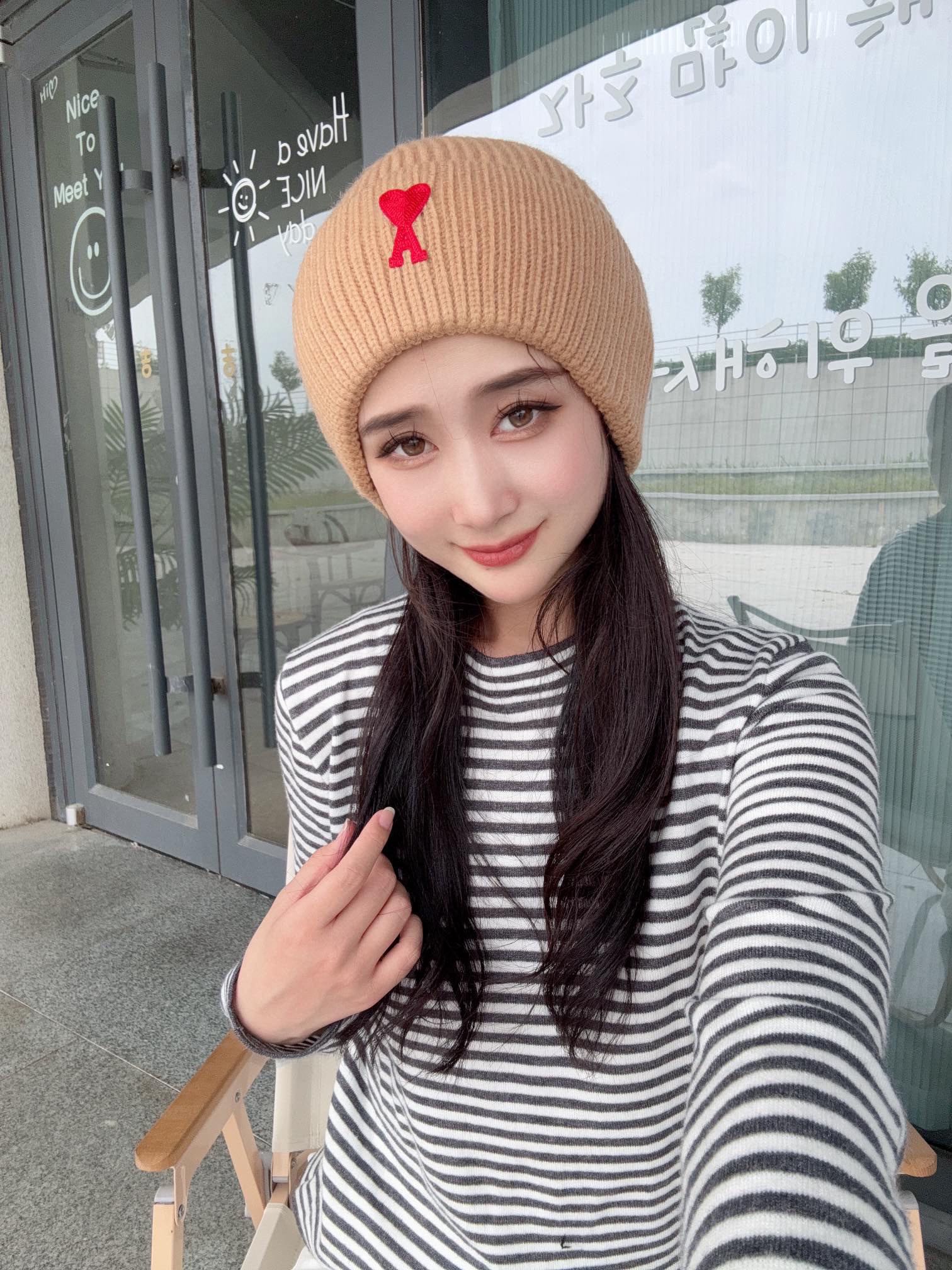 NO:670499,Comes with dust bag [ami French trendy brand] new simple and fashionable wool knitting from the counter, very trendy!  Casual and sports style, classic production, super easy to match!  Hats bucket hat, baseball cap, knitted hat, hat, espadrilles, hats19860909配防尘袋【ami法国潮牌】专柜新款简约时尚毛线针织,很潮！休闲运动款,经典制作,超级好搭衣服！帽子渔夫帽棒球帽针织帽,帽子,espadrilles,hats,hat