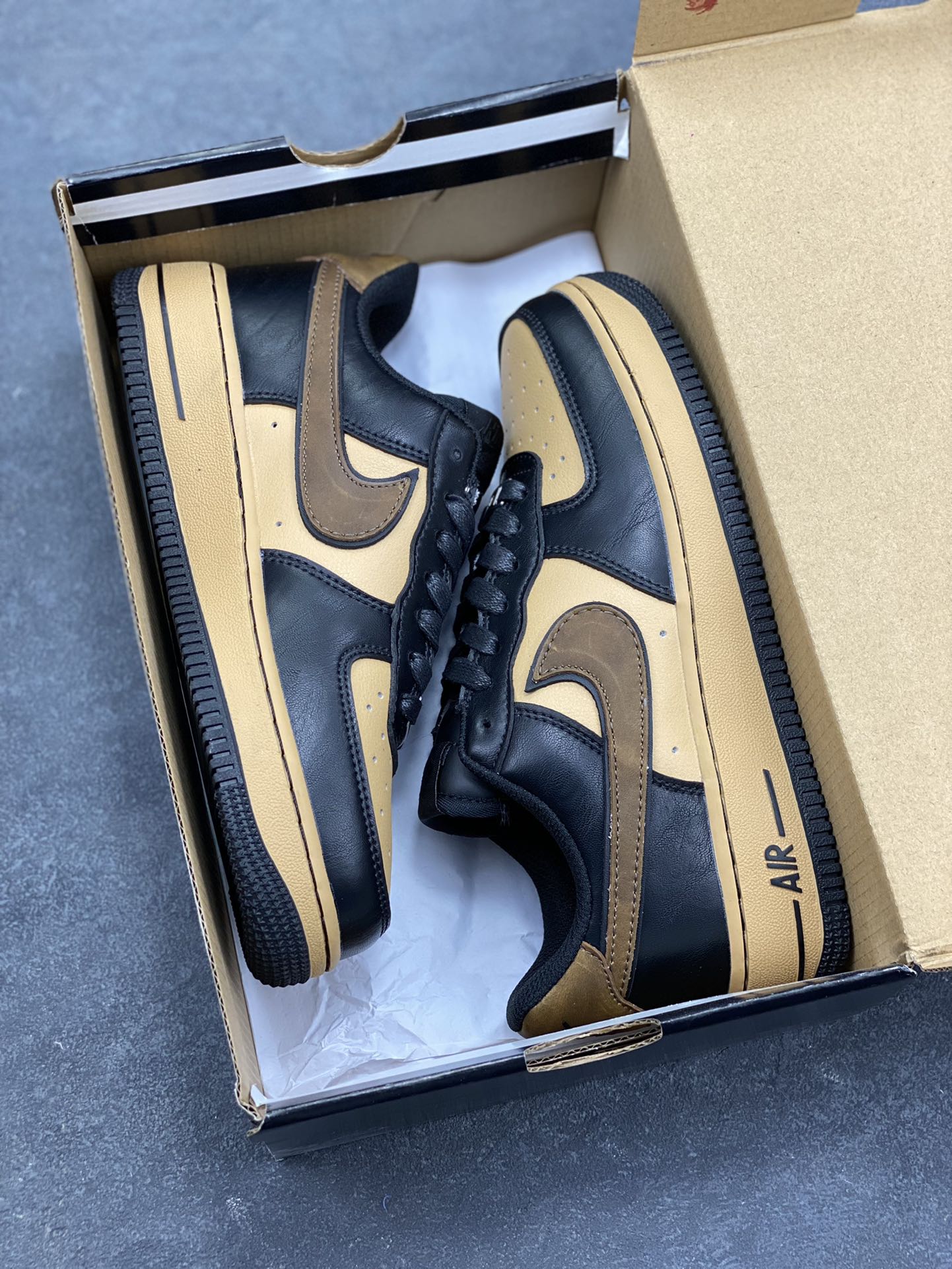 图片[9]-NIke Air Force 1 ‘07 Low 空军一号低帮 运动鞋 休闲鞋 折边针车 工艺难度大 原楦头原纸板 原装鞋盒 定制五金配件 内置全掌气垫 原厂鞋底 货号：FB8878-200 尺码：36 36.5 37.5 38 38.5 39 40 40.5 41 42 42.5 43 44 44.5 45-选品中心