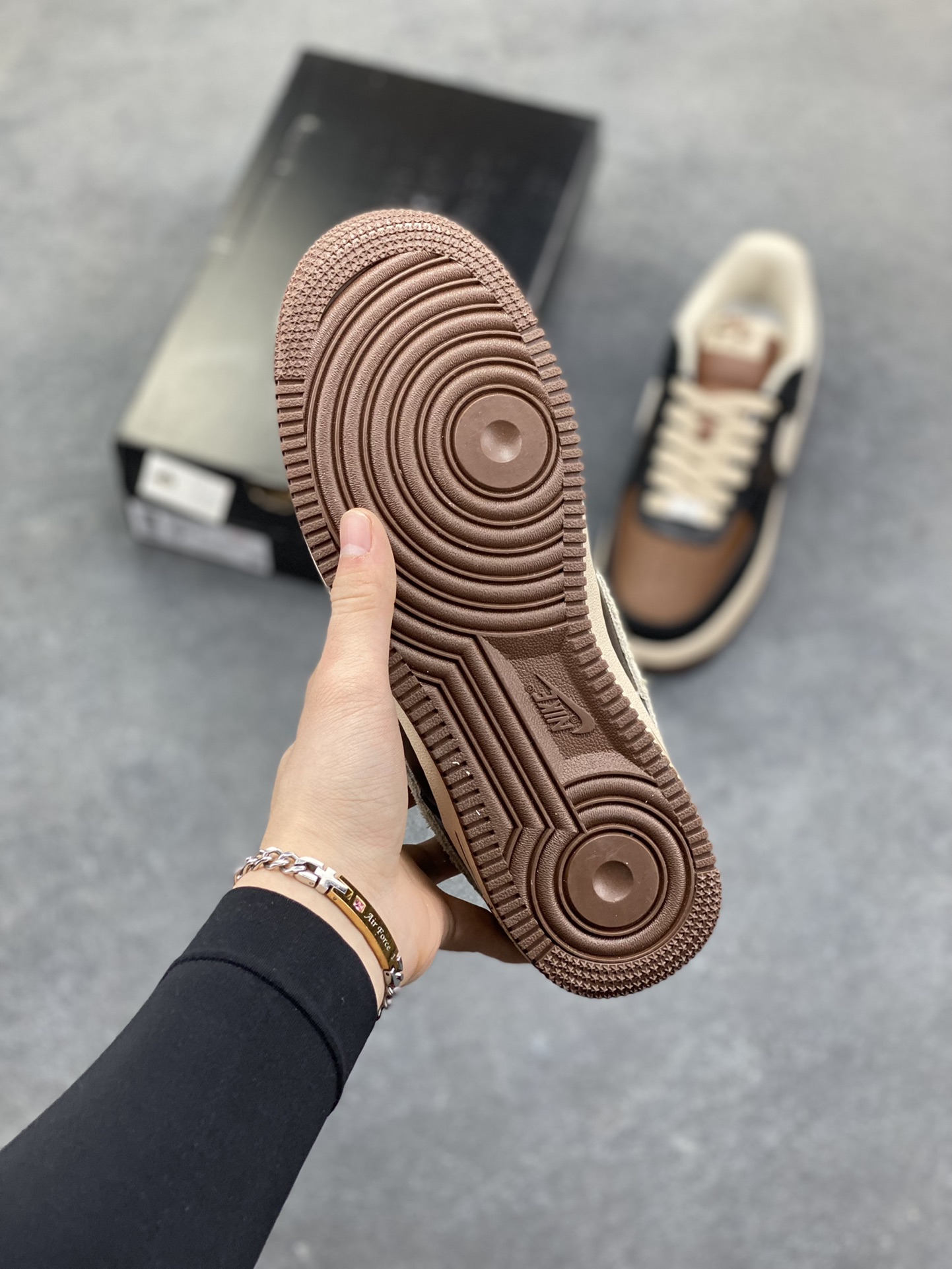 图片[5]-NIke Air Force 1 ‘07 Low 空军一号低帮 运动鞋 休闲鞋 折边针车 工艺难度大 原楦头原纸板 原装鞋盒 定制五金配件 内置全掌气垫 原厂鞋底 货号：CJ9179-200 尺码：36 36.5 37.5 38 38.5 39 40 40.5 41 42 42.5 43 44 44.5 45-选品中心