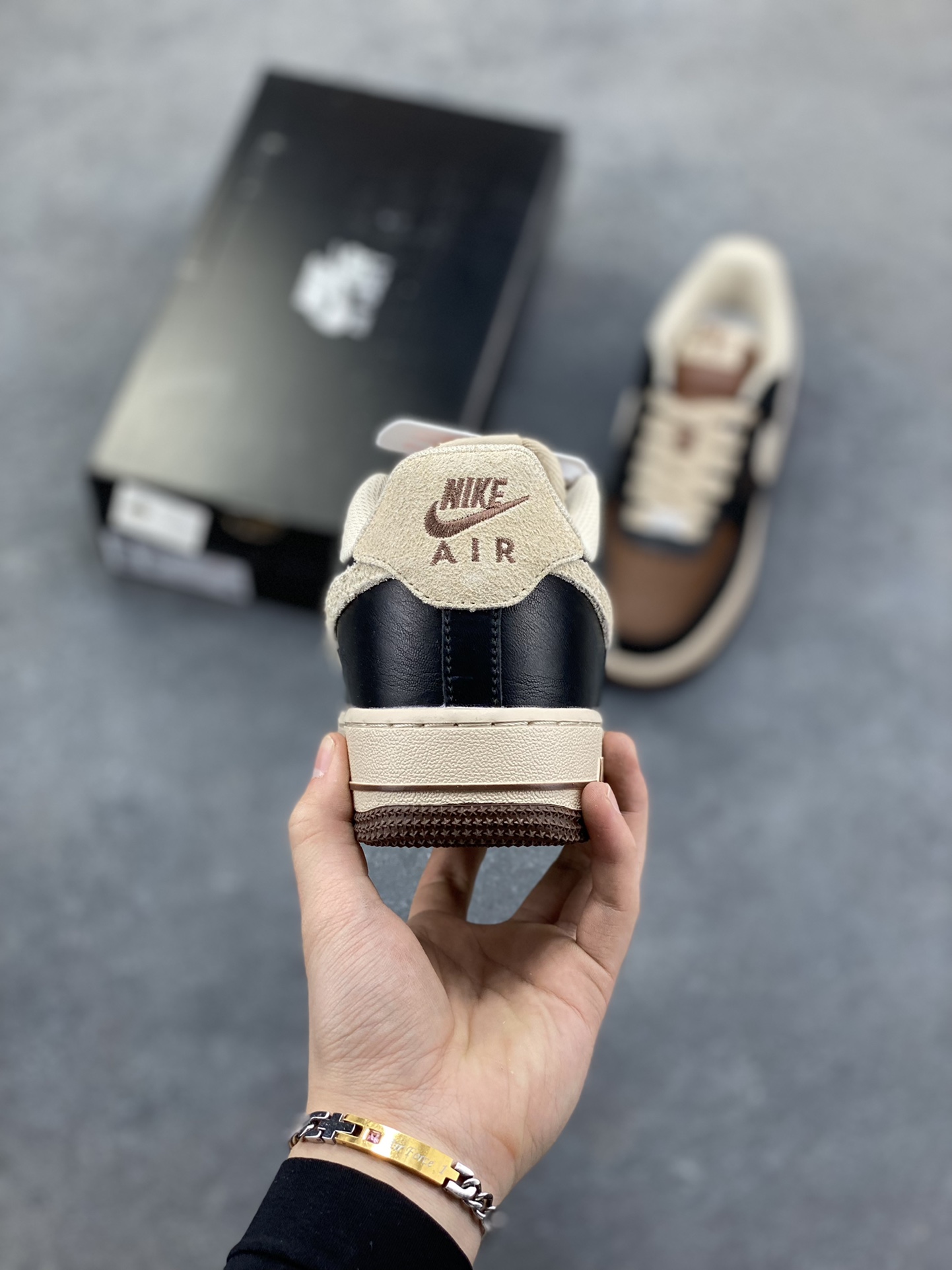 图片[4]-NIke Air Force 1 ‘07 Low 空军一号低帮 运动鞋 休闲鞋 折边针车 工艺难度大 原楦头原纸板 原装鞋盒 定制五金配件 内置全掌气垫 原厂鞋底 货号：CJ9179-200 尺码：36 36.5 37.5 38 38.5 39 40 40.5 41 42 42.5 43 44 44.5 45-选品中心