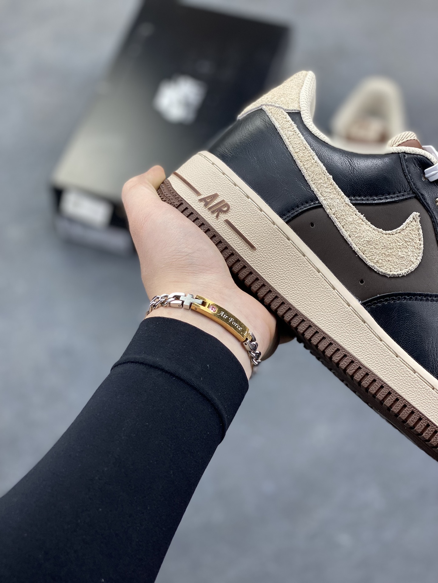 图片[6]-NIke Air Force 1 ‘07 Low 空军一号低帮 运动鞋 休闲鞋 折边针车 工艺难度大 原楦头原纸板 原装鞋盒 定制五金配件 内置全掌气垫 原厂鞋底 货号：CJ9179-200 尺码：36 36.5 37.5 38 38.5 39 40 40.5 41 42 42.5 43 44 44.5 45-选品中心