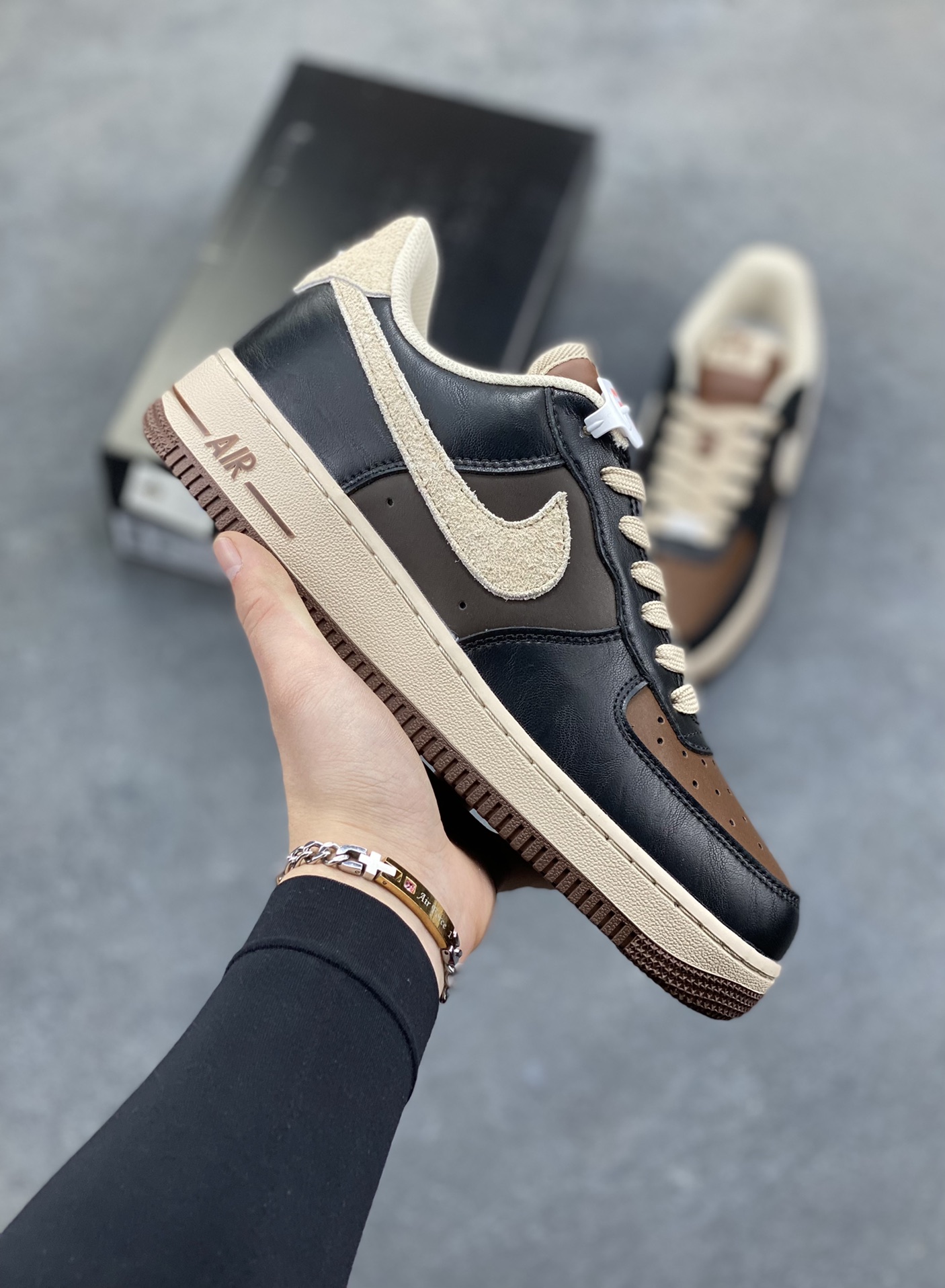 NIke Air Force 1 ‘07 Low 空军一号低帮 运动鞋 休闲鞋 折边针车 工艺难度大 原楦头原纸板 原装鞋盒 定制五金配件 内置全掌气垫 原厂鞋底 货号：CJ9179-200 尺码：36 36.5 37.5 38 38.5 39 40 40.5 41 42 42.5 43 44 44.5 45-选品中心