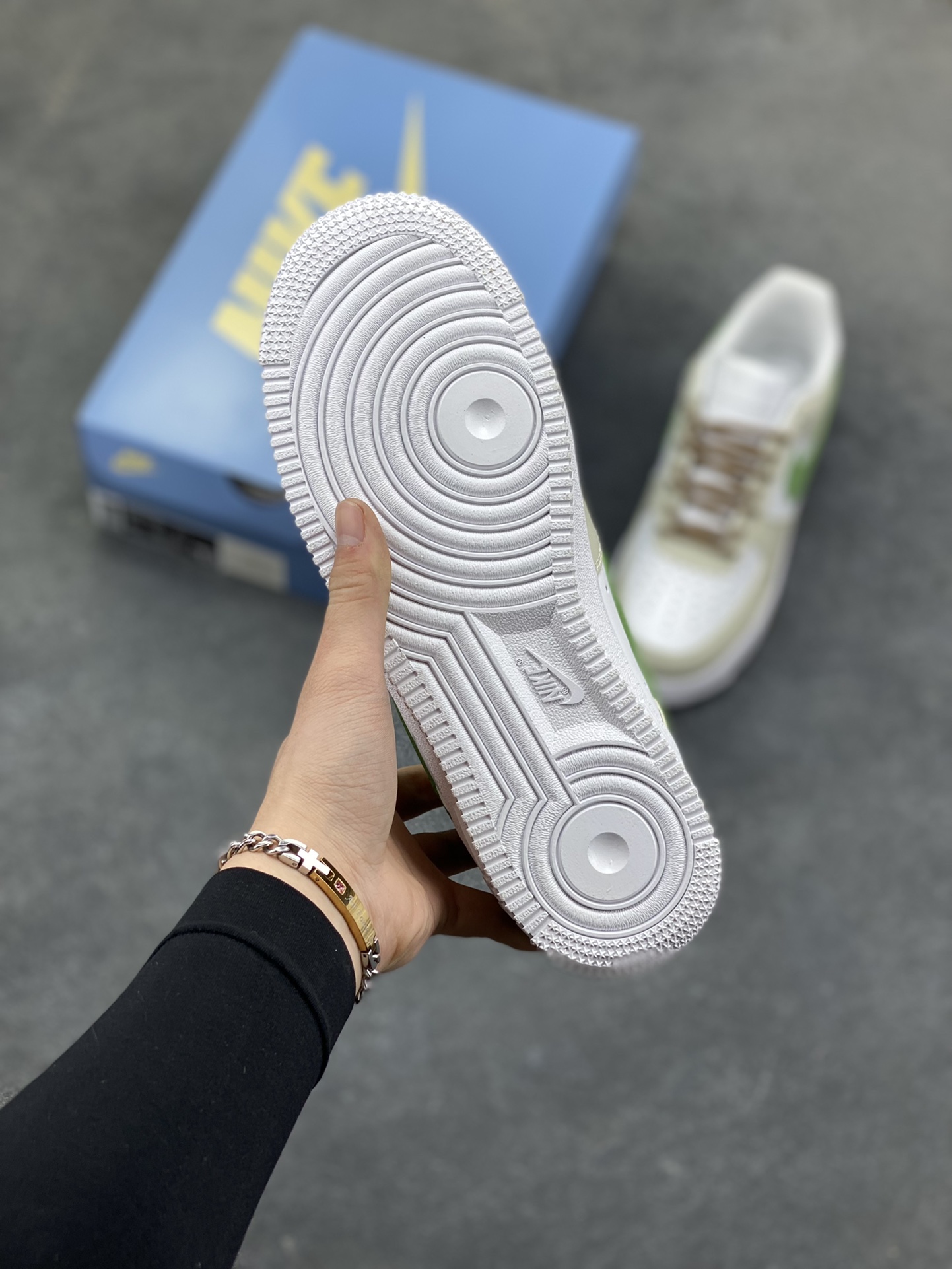 图片[5]-Nike Air Force 1 Low’07 棕绿序章 空军一号低帮休闲板鞋 定制皮料 原厂3D打印 定制鞋盒 原楦原纸板 纯正空军版型 内置全掌气垫 货号：ZH0316-130 尺码：36 36.5 37.5 38 38.5 39 40 40.5 41 42 42.5 43 44 44.5 45-选品中心