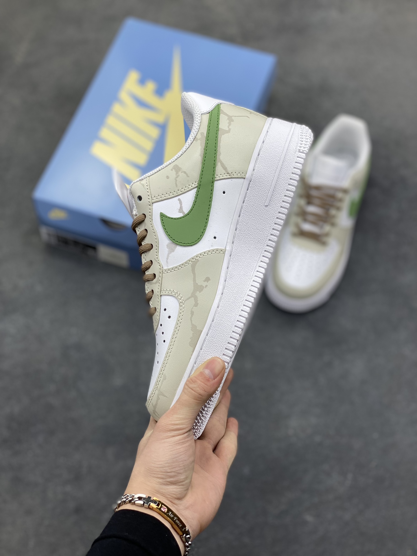 图片[3]-Nike Air Force 1 Low’07 棕绿序章 空军一号低帮休闲板鞋 定制皮料 原厂3D打印 定制鞋盒 原楦原纸板 纯正空军版型 内置全掌气垫 货号：ZH0316-130 尺码：36 36.5 37.5 38 38.5 39 40 40.5 41 42 42.5 43 44 44.5 45-选品中心