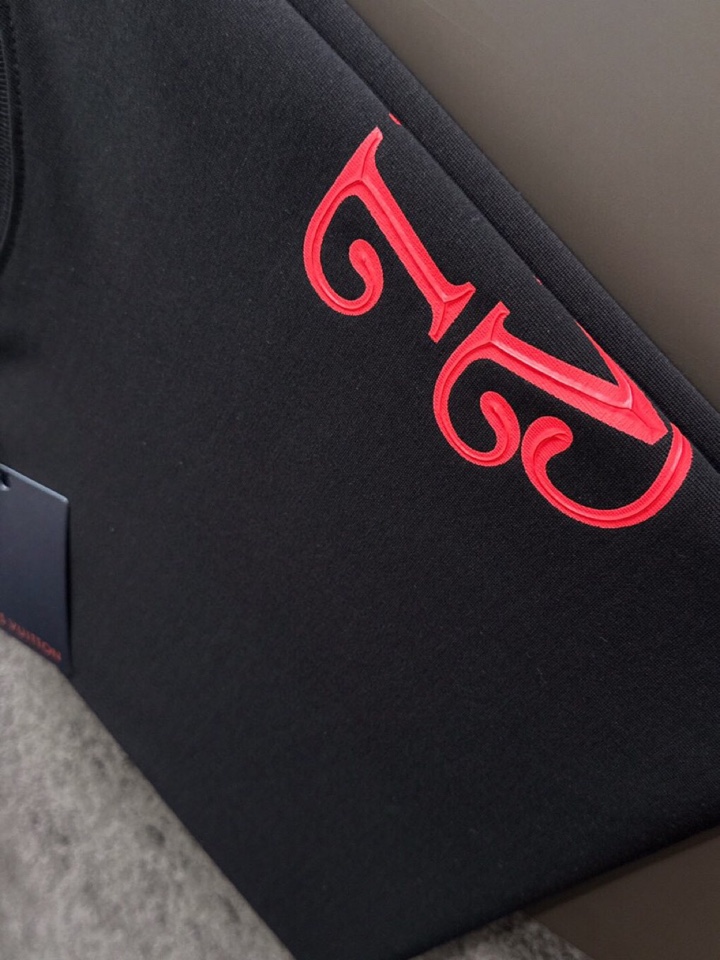 Louis Vuitton 路易威登 LV 驴牌2025SS春夏最新款圆领时尚短袖圆领T恤，官网同步，纯