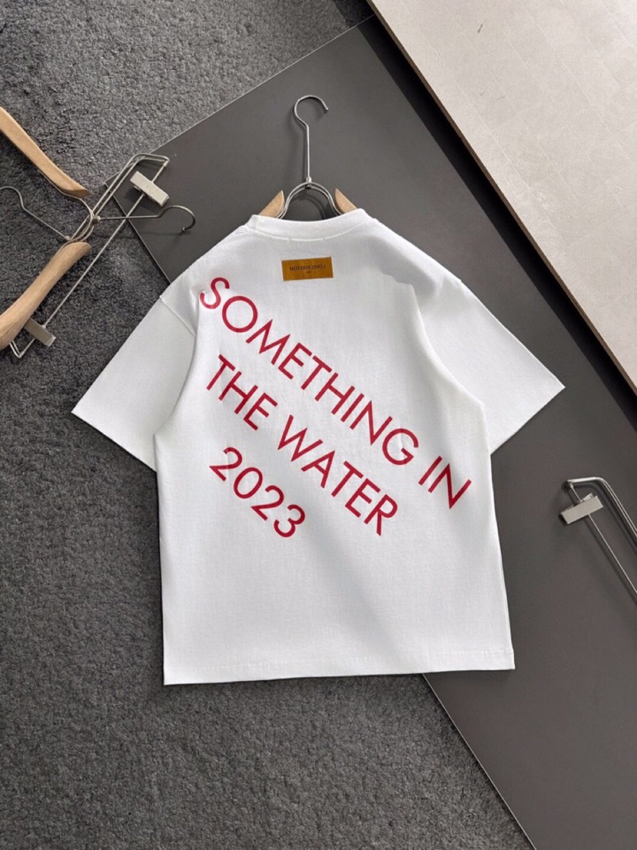 Louis Vuitton 路易威登 LV 驴牌2025SS春夏最新款圆领时尚短袖圆领T恤，官网同步，纯