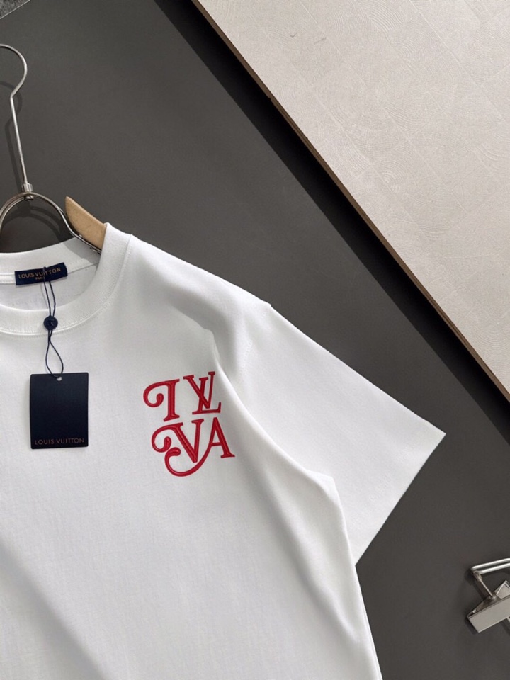 Louis Vuitton 路易威登 LV 驴牌2025SS春夏最新款圆领时尚短袖圆领T恤，官网同步，纯