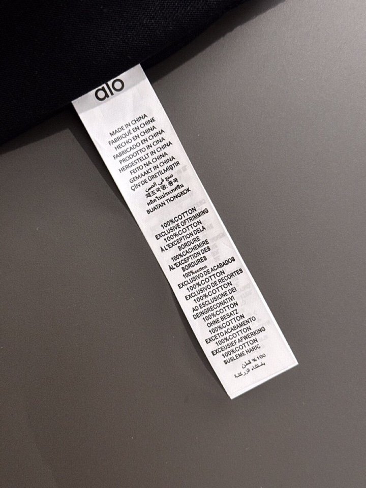 Alo 2025SS春夏最新款圆领时尚短袖圆领T恤，官网同步，纯棉面料！贴肤舒适，耐看又好穿，经典简约l