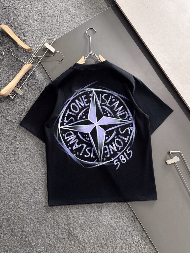 石头岛 春夏最新款圆领时尚短袖圆领T恤，官网同步，纯棉面料！贴肤舒适，耐看又好穿，经典简约logo设计，