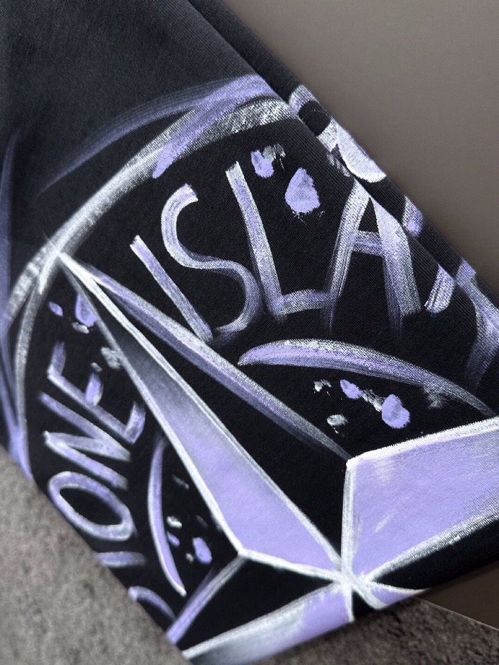 石头岛 春夏最新款圆领时尚短袖圆领T恤，官网同步，纯棉面料！贴肤舒适，耐看又好穿，经典简约logo设计，