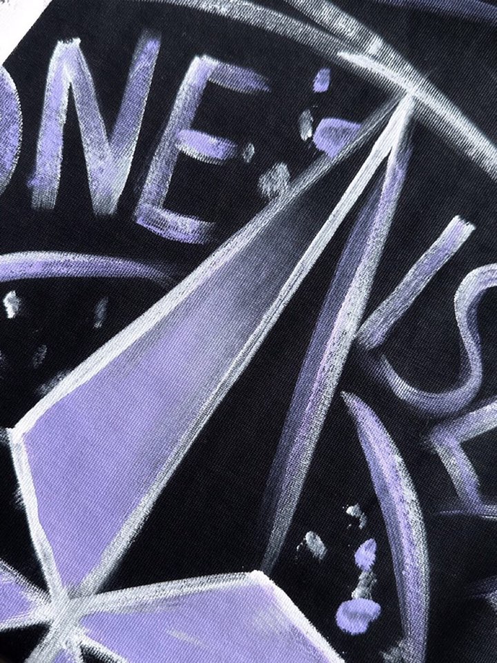 石头岛 春夏最新款圆领时尚短袖圆领T恤，官网同步，纯棉面料！贴肤舒适，耐看又好穿，经典简约logo设计，