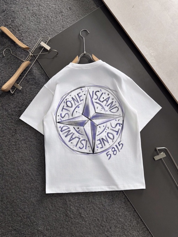 石头岛 春夏最新款圆领时尚短袖圆领T恤，官网同步，纯棉面料！贴肤舒适，耐看又好穿，经典简约logo设计，