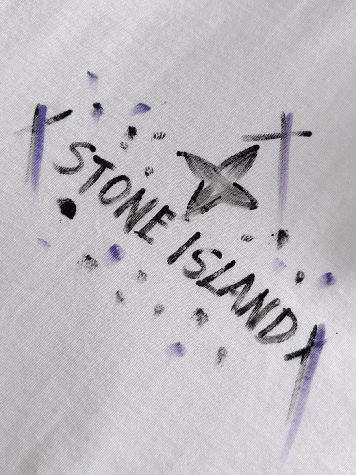 石头岛 春夏最新款圆领时尚短袖圆领T恤，官网同步，纯棉面料！贴肤舒适，耐看又好穿，经典简约logo设计，