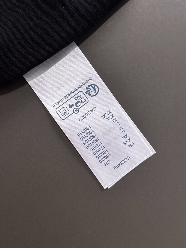 Louis Vuitton 路易威登 LV 驴牌 春夏最新款圆领时尚短袖T恤，官网同步，纯棉面料！贴肤舒