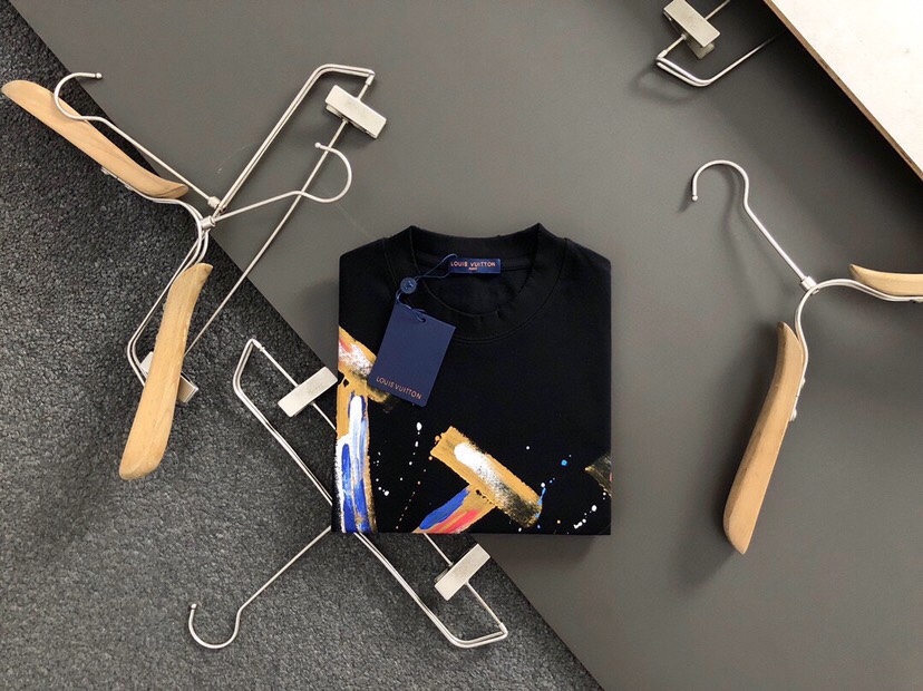 Louis Vuitton 路易威登 lv 驴牌最新最顶级多彩se手绘款质感短袖圆领T恤，款短袖，顶级纯