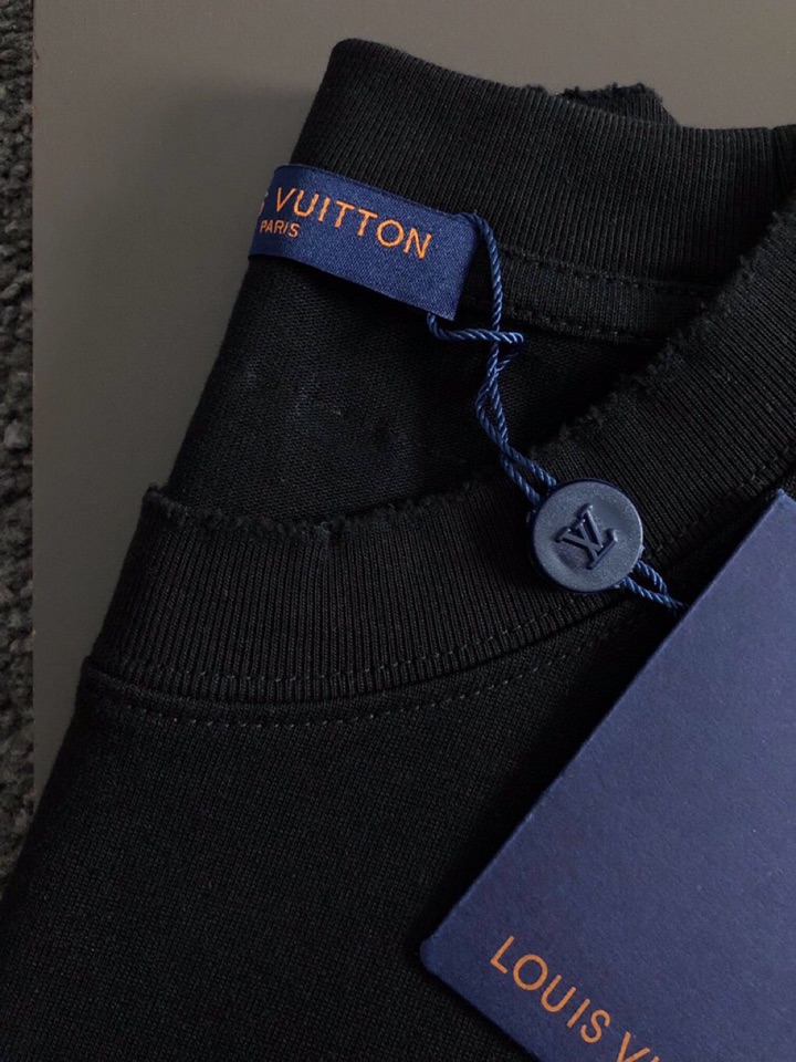 Louis Vuitton 路易威登 lv 驴牌最新最顶级多彩se手绘款质感短袖圆领T恤，款短袖，顶级纯