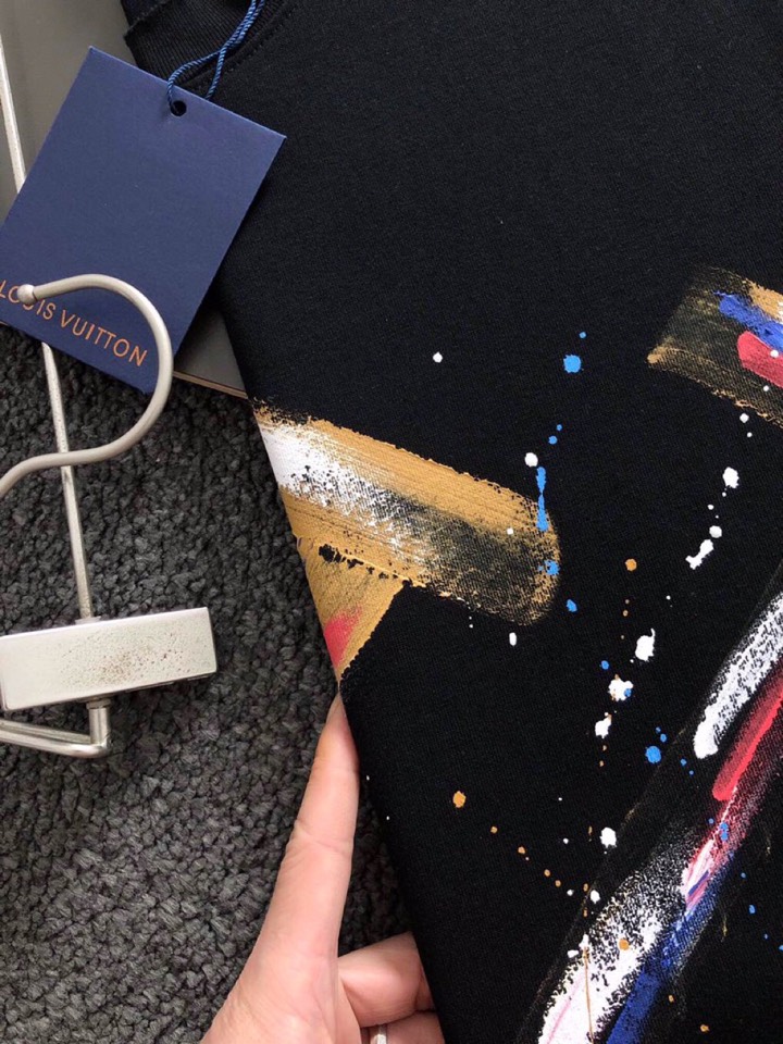 Louis Vuitton 路易威登 lv 驴牌最新最顶级多彩se手绘款质感短袖圆领T恤，款短袖，顶级纯