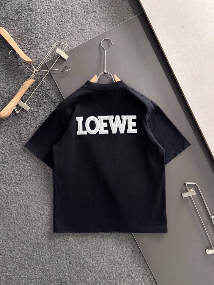 （高版本）LOEWE 罗意威2026SS春夏最新款圆领时尚短袖圆领T恤，官网同步，纯棉面料！贴肤舒适，耐