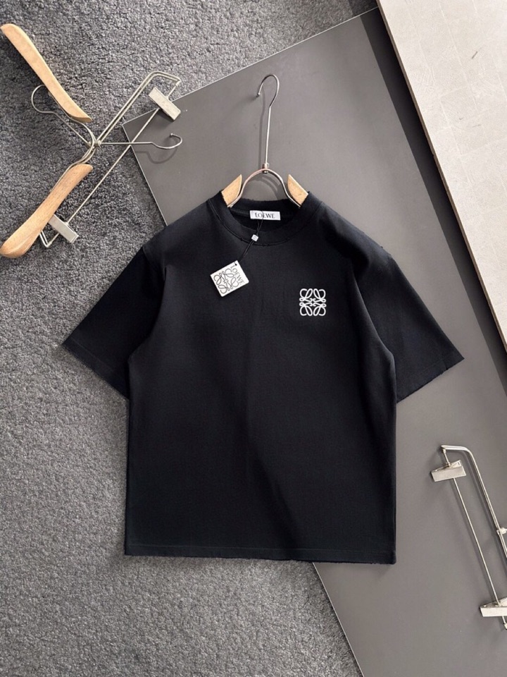 （高版本）LOEWE 罗意威2026SS春夏最新款圆领时尚短袖圆领T恤，官网同步，纯棉面料！贴肤舒适，耐