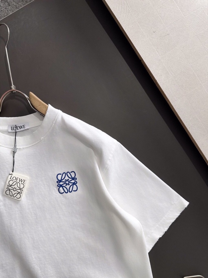 （高版本）LOEWE 罗意威2026SS春夏最新款圆领时尚短袖圆领T恤，官网同步，纯棉面料！贴肤舒适，耐