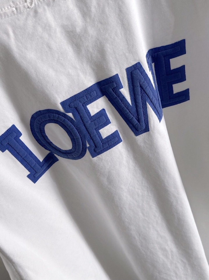 （高版本）LOEWE 罗意威2026SS春夏最新款圆领时尚短袖圆领T恤，官网同步，纯棉面料！贴肤舒适，耐