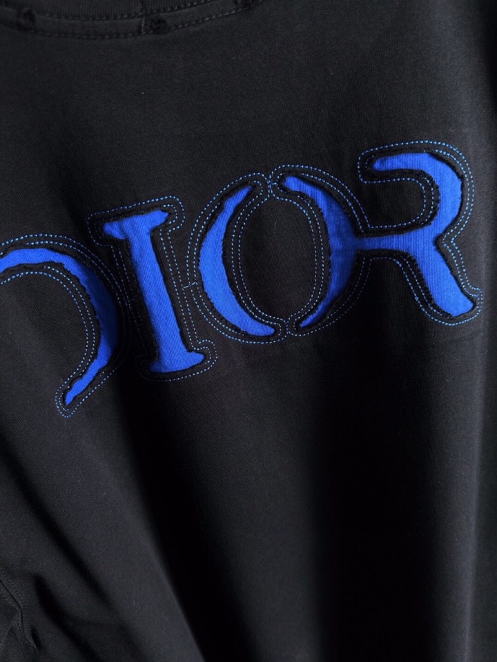 （高版本）Dior 迪奥2026SS春夏最新款圆领时尚短袖圆领T恤，官网同步，纯棉面料！贴肤舒适，耐看又