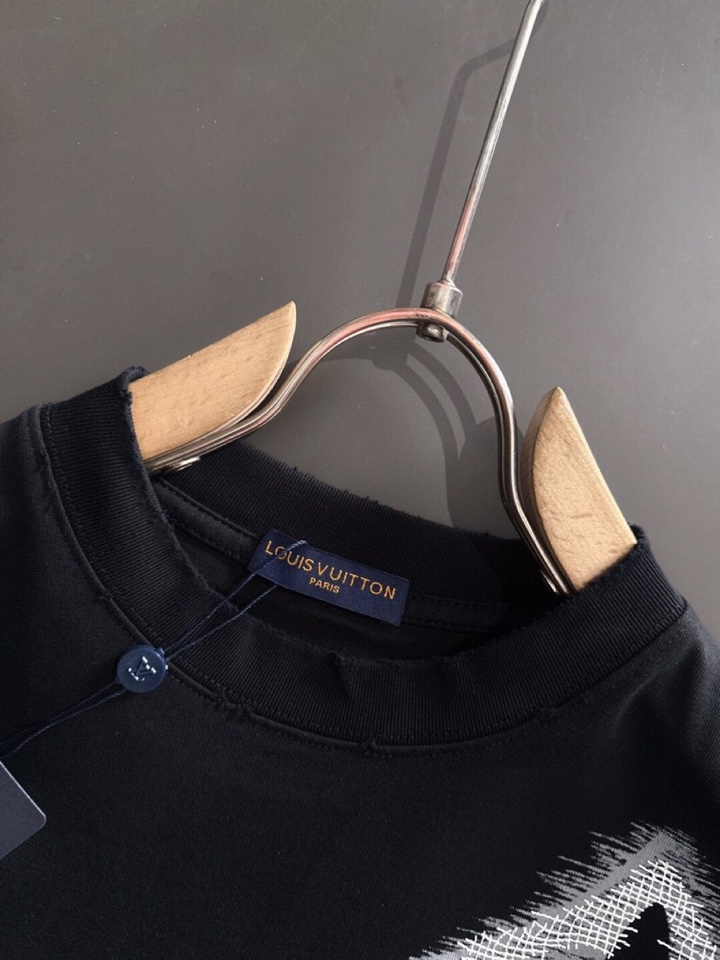 （高版本）Louis Vuitton 路易威登 LV 驴牌2026SS春夏最新款圆领时尚短袖圆领T恤，官