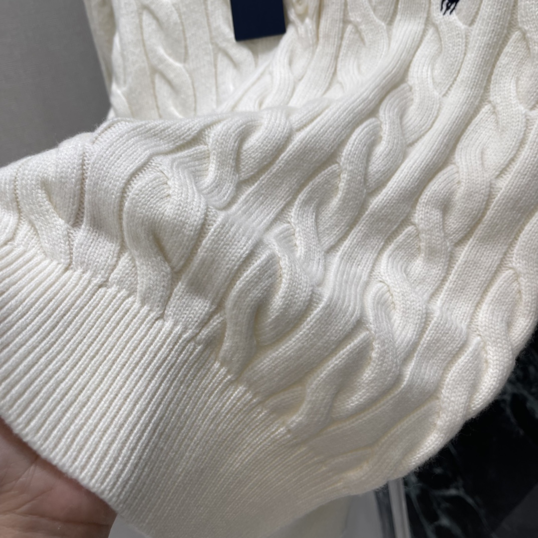 拉夫 25秋冬新款 麻花Polo毛衣 Polo翻领+半开襟纽扣设计 胸前小马刺绣超有辨识度 学院风老钱风