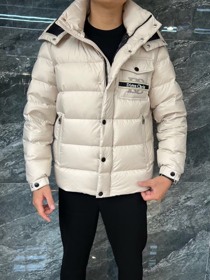 Dolce & Gabbana 杜嘉班纳25SS 秋冬男士时尚连帽羽绒服 轻奢时尚休闲风格，轻盈保暖柔软