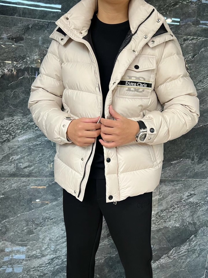 Dolce & Gabbana 杜嘉班纳25SS 秋冬男士时尚连帽羽绒服 轻奢时尚休闲风格，轻盈保暖柔软