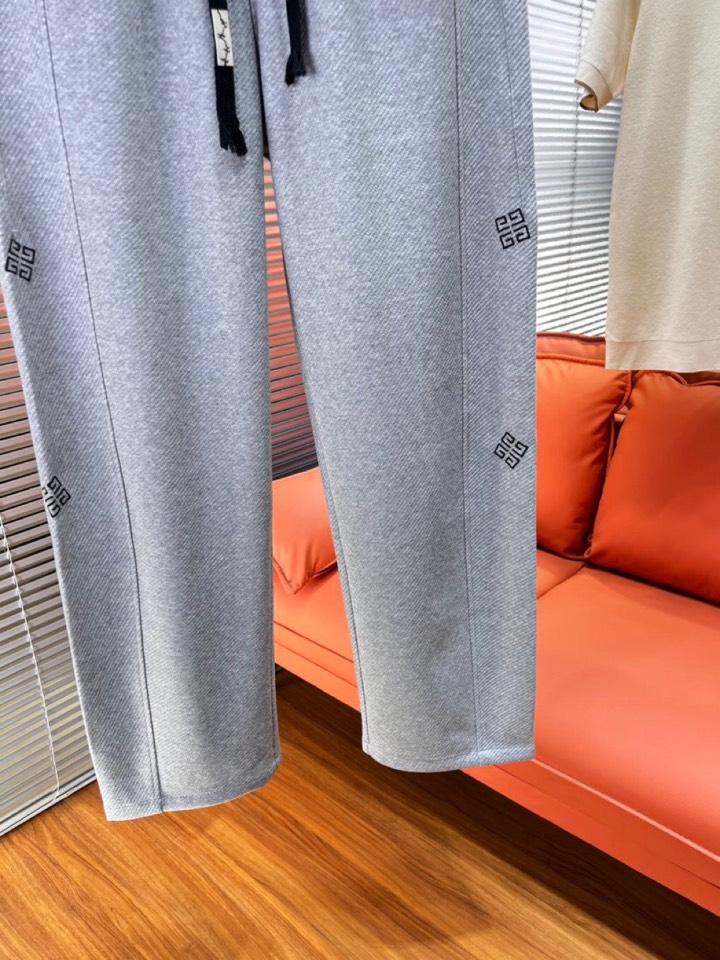 Givenchy 纪梵希2025秋冬新款休闲裤！官网同步发售。品牌经典LOGO休闲裤 ，定制面料，舒适度