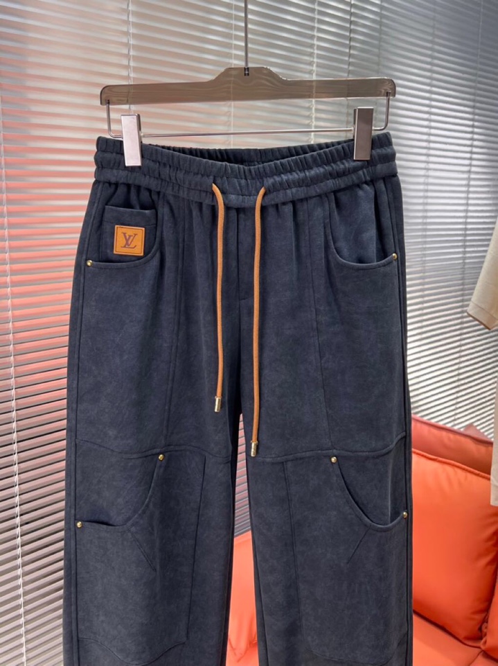 Louis Vuitton 路易威登 LV 驴牌2025秋冬新款休闲裤！官网同步发售。品牌经典LOGO休