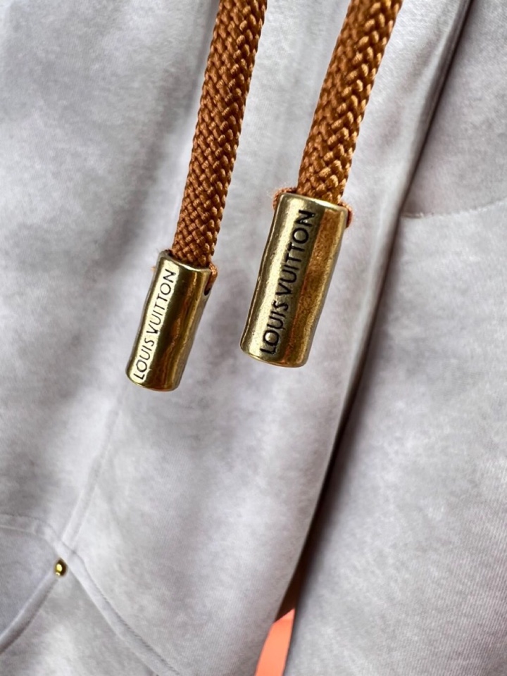 Louis Vuitton 路易威登 LV 驴牌2025秋冬新款休闲裤！官网同步发售。品牌经典LOGO休