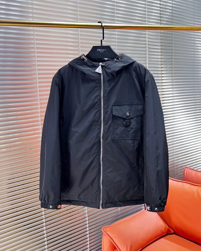 Moncler 蒙口2025秋冬棉服夹克外套，定制原版logo五金，精致工艺面料，顶级元素融合打造，潮男