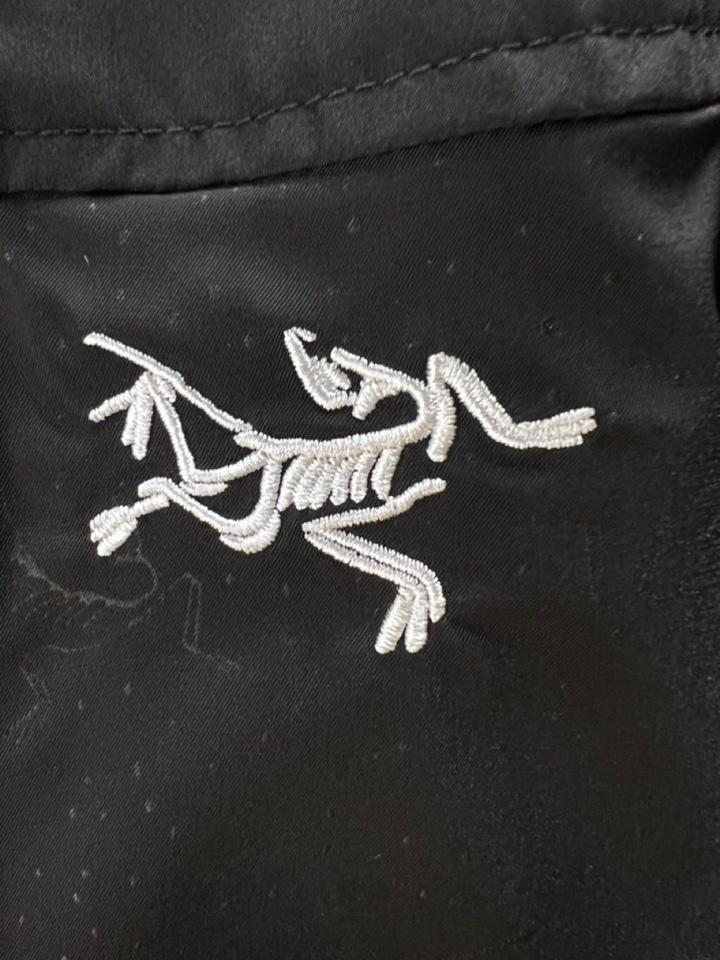 (Arcteryx）始祖鸟2025秋冬棉服夹克外套，定制原版logo五金，精致工艺面料，顶级元素融合打造