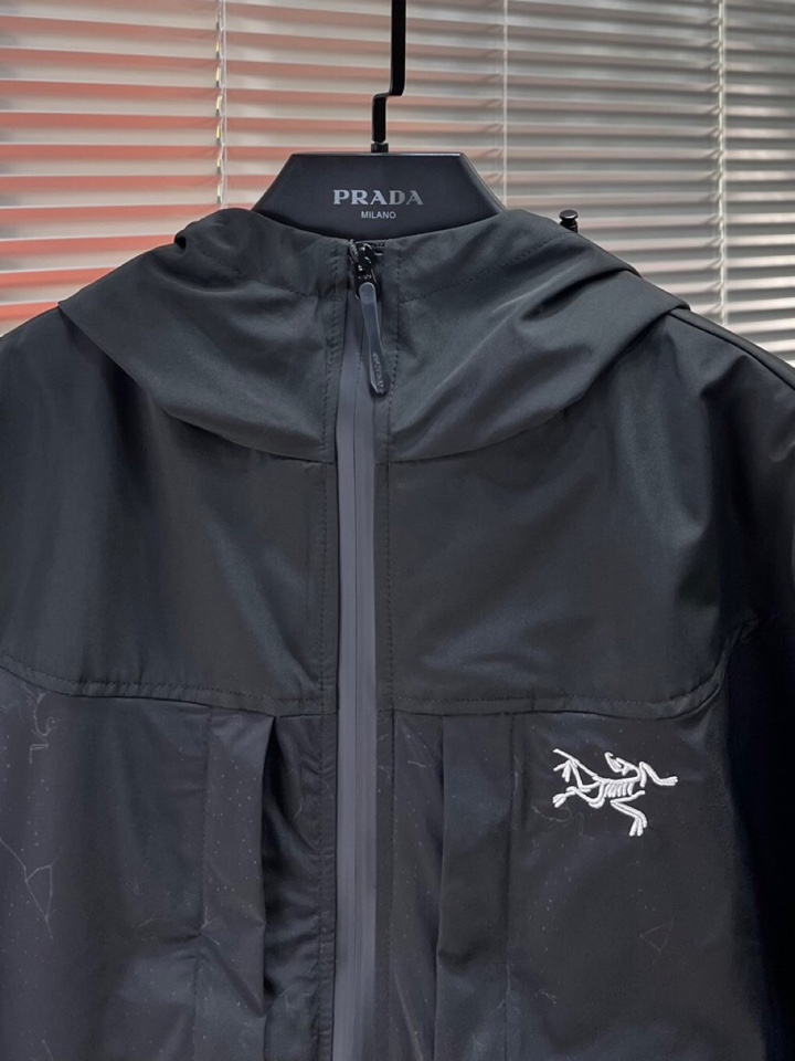 (Arcteryx）始祖鸟2025秋冬棉服夹克外套，定制原版logo五金，精致工艺面料，顶级元素融合打造