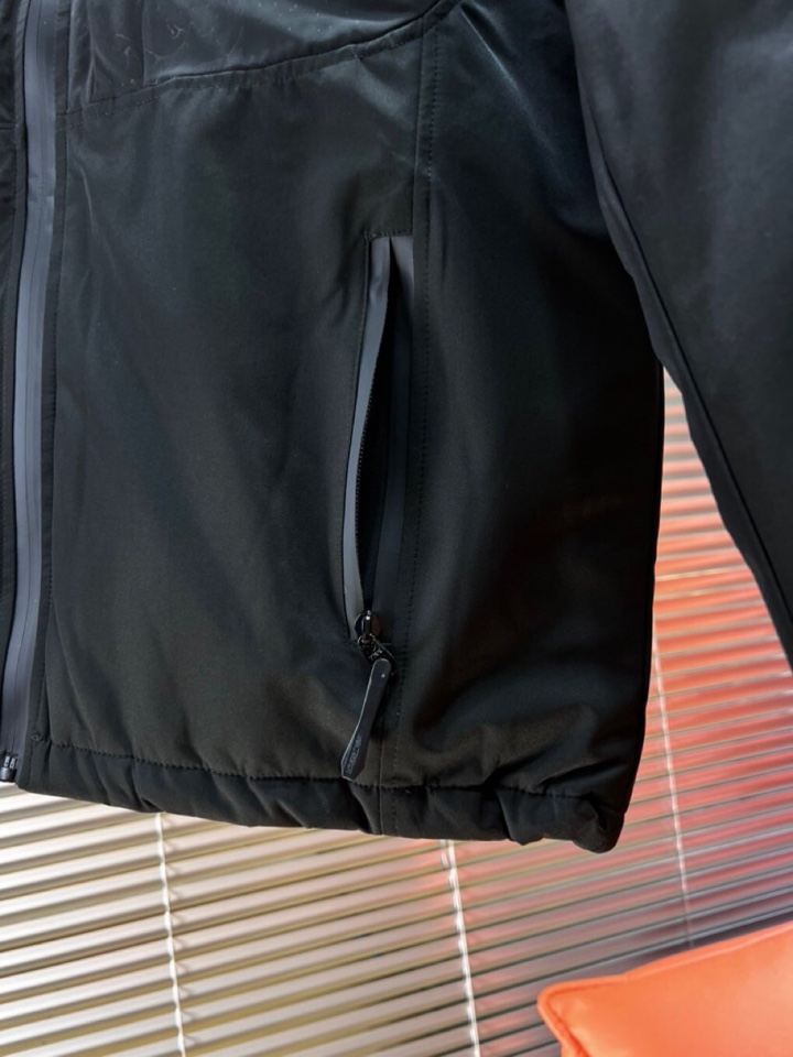 (Arcteryx）始祖鸟2025秋冬棉服夹克外套，定制原版logo五金，精致工艺面料，顶级元素融合打造