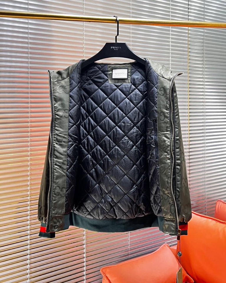 Gucci 古奇 2025秋冬棉服夹克外套，定制原版logo五金，精致工艺面料，顶级元素融合打造，潮男时