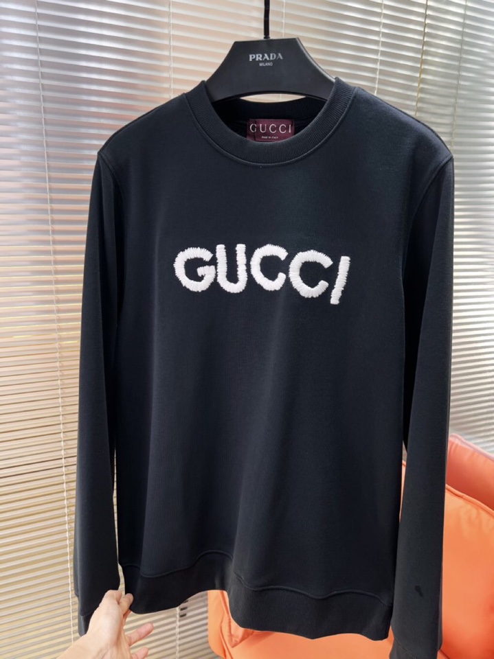 Gucci 古奇2025Ss秋冬新款圆领加绒卫衣，精美工艺圆领款，特制纯棉420克面料，柔软贴身科技面料