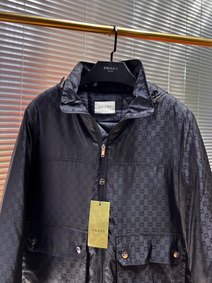 Gucci 古奇 2025秋冬棉服夹克外套，定制原版logo五金，精致工艺面料，顶级元素融合打造，潮男时