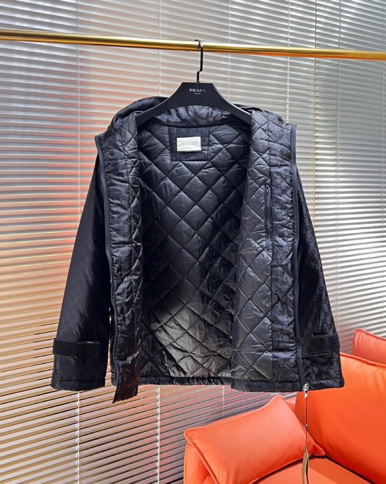 Gucci 古奇 2025秋冬棉服夹克外套，定制原版logo五金，精致工艺面料，顶级元素融合打造，潮男时