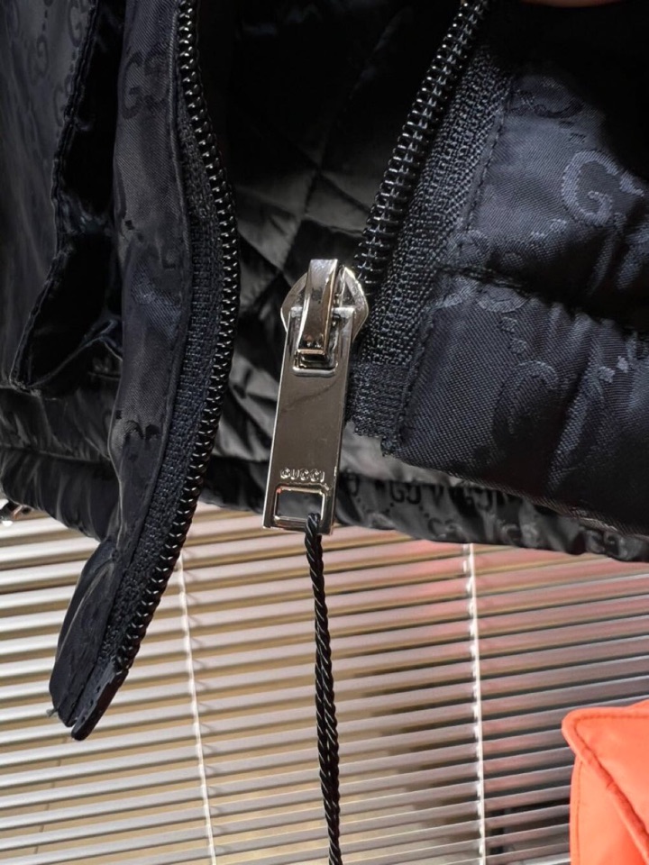 Gucci 古奇 2025秋冬棉服夹克外套，定制原版logo五金，精致工艺面料，顶级元素融合打造，潮男时