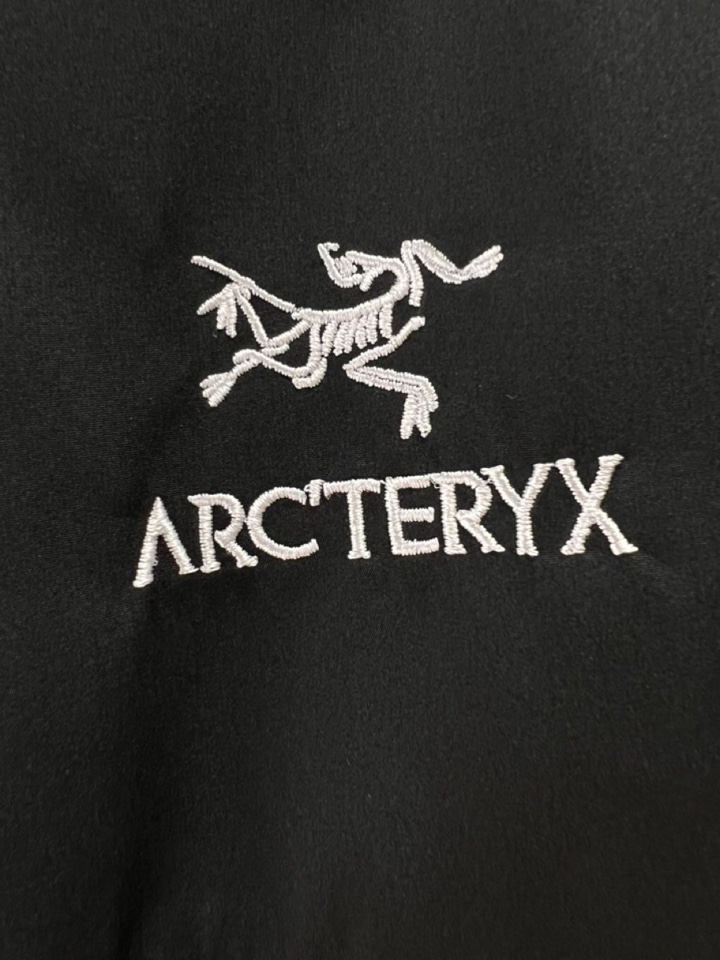 (Arcteryx）始祖鸟2025秋冬棉服夹克外套，定制原版logo五金，精致工艺面料，顶级元素融合打造