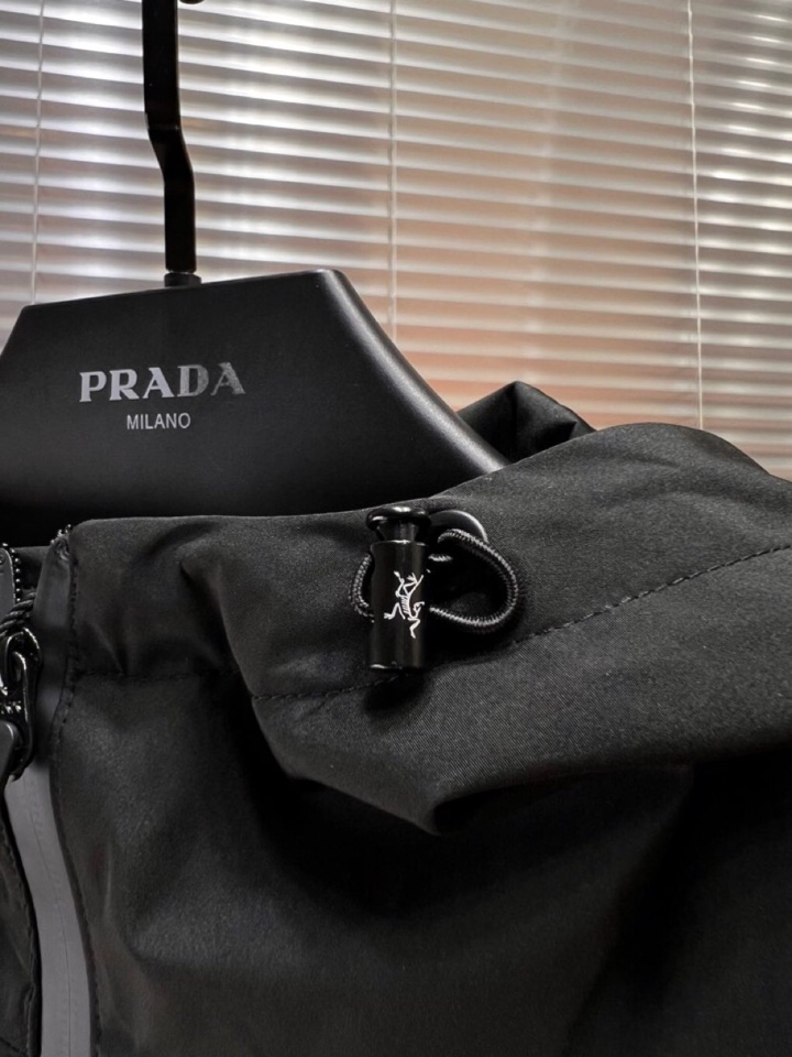 (Arcteryx）始祖鸟2025秋冬棉服夹克外套，定制原版logo五金，精致工艺面料，顶级元素融合打造