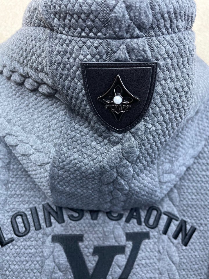Louis Vuitton路易威登💥独家专供最新时尚连帽针织毛衣卫衣 经典设计与颜值爆棚的外套 品质更是
